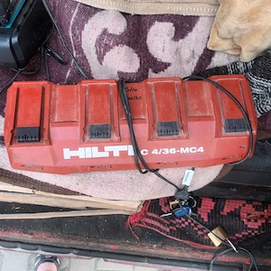 statie incarcare 4 porturi Hilti 36V