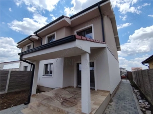 Duplex despartit prin C.T.- teren generos - living mare - imagine 2