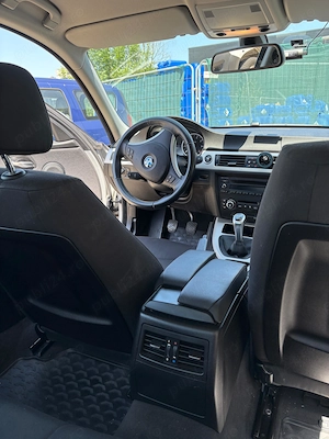 BMW Seria 3 E90 facelift EURO 5  - imagine 9