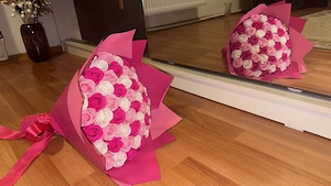Vând buchet de trandafiri de săpun