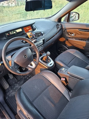 autoturism renault grand scenic - imagine 3
