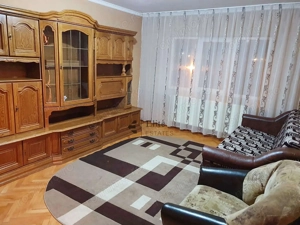 Apartament 3 camere, etaj 1 , zona Cantemir