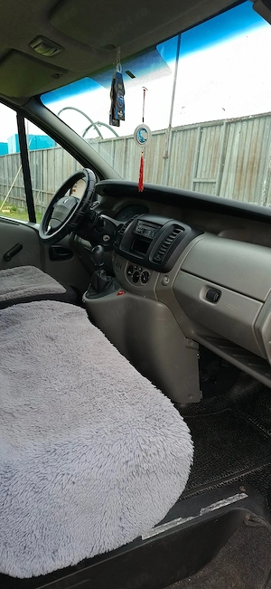 renault trafic  - imagine 3