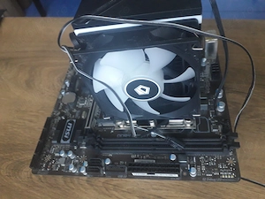 Placă de bază MSI B250M PRO-VD cu microprocesor si cooler