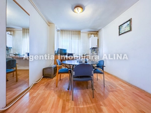 Apartament 4 camere in Mun. Deva, Jud. HD, Bld. Decebal, 80 mp, decomandat, etaj 5.
