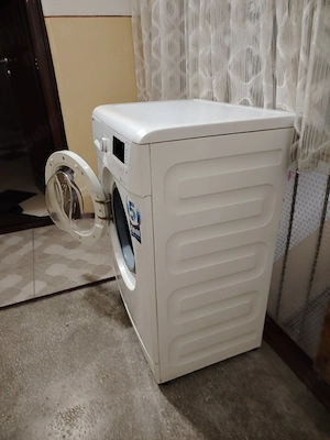 Vând mașină de spalat"BEKO"