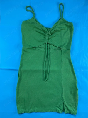 Rochie mini FB Sister verde, cu decupaj și șnur la bust, mărime L