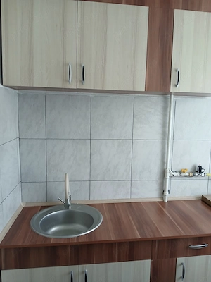 Inchiriez garsoniera vest Kaufland