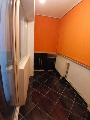 Apartament 2 camere decomandat Codlea lângă primărie - proprietar - imagine 9