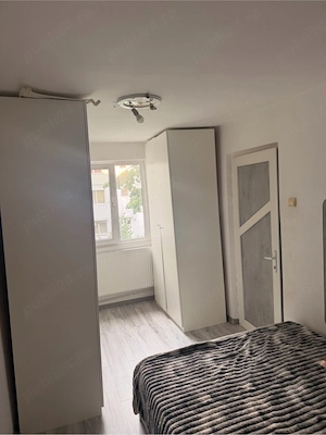 Propietar Apartament 3 camere , Semi Mobilat , Etaj 2 Ploiesti Vest