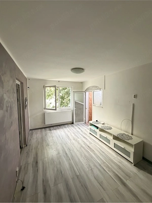 Propietar Apartament 3 camere , Semi Mobilat , Etaj 2 Ploiesti Vest - imagine 2