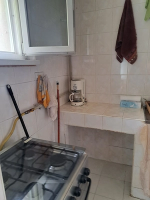 Închiriez apartament 2 camere la etaj 1 zona sagului