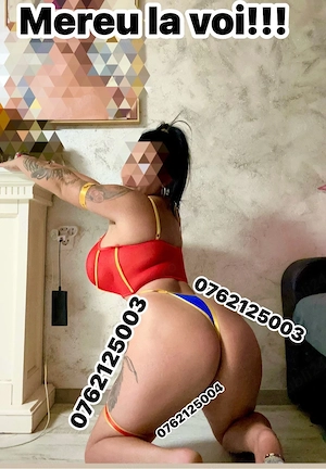 Andreea!Bruneta cu forme,piercing in zona intima