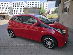 Toyota Aygo 1.0 VVY-I 5 usi X - imagine 2