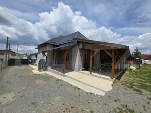 Casa de vacanta in curs de modernizare in Belis, 5 camere, 920mp teren drept - imagine 4