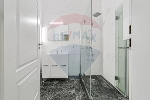 Apartament cu 3 camere pretebil pentru cabinet sau rezidential - imagine 2