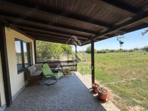 Casa + constructie moderna,de vanzare,2 locuinte,teren 2298 mp Giulvaz - imagine 12