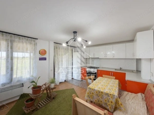 Casa + constructie moderna,de vanzare,2 locuinte,teren 2298 mp Giulvaz - imagine 8