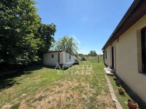 Casa + constructie moderna,de vanzare,2 locuinte,teren 2298 mp Giulvaz - imagine 6