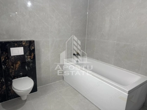 Duplex  despărțit prin garaj și camera tehnică în Giarmata - imagine 12