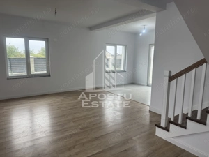 Duplex  despărțit prin garaj și camera tehnică în Giarmata - imagine 19