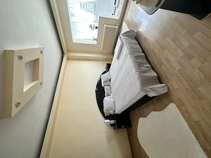 Propietar ofer spre închiriere ap 3 camere de lux 