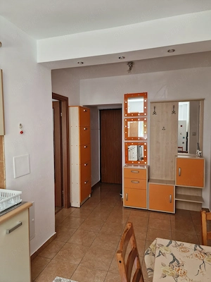 Închiriez apartament 2 camere sos. Olteniței, bloc stradal