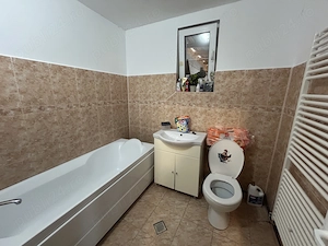 Vand casa din caramida, st.494 mp, sc.131 mp, cu 4 cam.2 bai, moderna - imagine 4