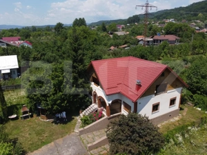 Casă cu 6 camere, 180 mp, zona Izvoarele - imagine 19