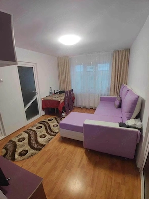 De vanzare apartament cu 3 camere, mobilat, zona Smirodava, Pret 40000euro - imagine 5