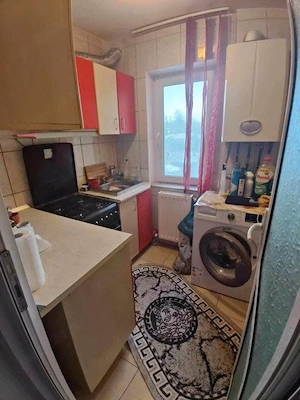 De vanzare apartament cu 3 camere, mobilat, zona Smirodava, Pret 40000euro - imagine 3