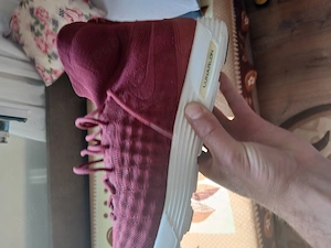De vanzare Adidasi Nike nr 44 purtati doar o singura data pret 280 de lei usor negociabil