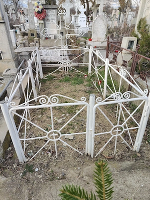 loc de veci Eternitatea 