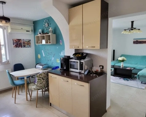 Apartament 4 camere, decomandat, 80 mp, zona Calea Bucuresti/Dezdrobiri - imagine 10