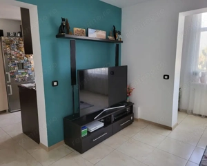 Apartament 4 camere, decomandat, 80 mp, zona Calea Bucuresti/Dezdrobiri - imagine 3