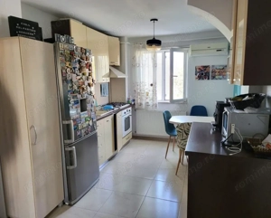 Apartament 4 camere, decomandat, 80 mp, zona Calea Bucuresti/Dezdrobiri - imagine 9