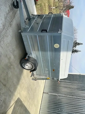 Remorcă CRESCI 750 kg cu rampă încărcare – înmatriculată