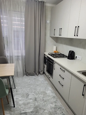 Inchiriez Apartament cu 2 camere in zona Politehnica - imagine 2