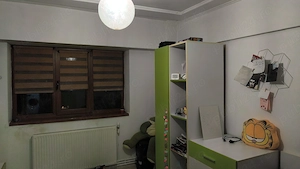 Vând apartament 60mp  , cu 2 dormitoare decomandate  si garaj, in zona HCC - imagine 4