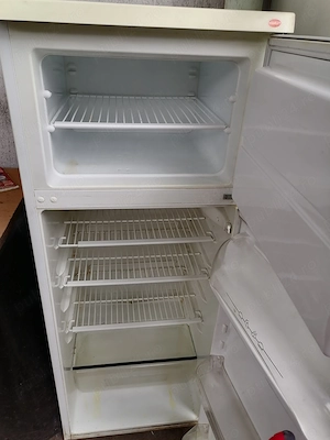 Cumpăr frigider vechi 