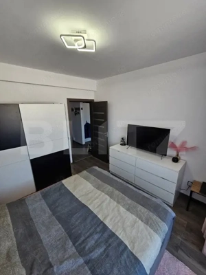 Apartament 2 camere decomandat, terasa 27 mp, 2 parcari, zona Terra - imagine 6