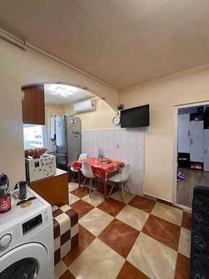 De vanzare apartament cu 2 camere și balcon, mobilat, zona Hotel Roman 55000euro - imagine 6