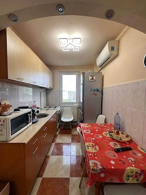 De vanzare apartament cu 2 camere și balcon, mobilat, zona Hotel Roman 55000euro - imagine 7