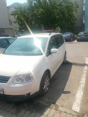 volkswagen Touran  2l  , 170 cai - imagine 9