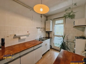 FILM! Apartament 2 camere decomandat, zona apreciabila, cartier Florilor Brasov - imagine 2