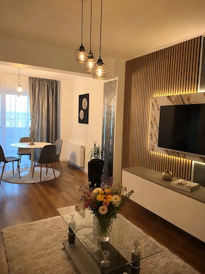 Persoana fizica vând apartament 2 camere Mihai Viteazul 