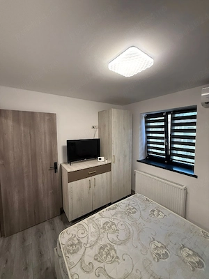vând apartament recent renovat, mobilat si utilat - imagine 4