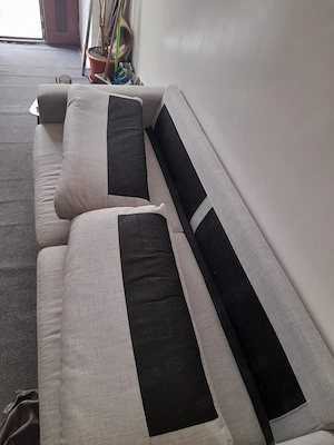 Vând set canapele fixe de doua si trei locuri.