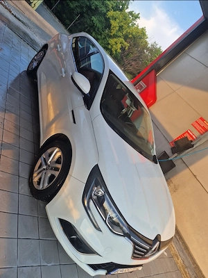 Renault Megane IV Hatchback 1.5 dCi 110 CP   2018   123.738 km - imagine 4