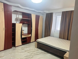 Inchiriez apartament confort 1 parter vizavi de Liceul Sportiv Galati pe termen lung rog seriozitate - imagine 2
